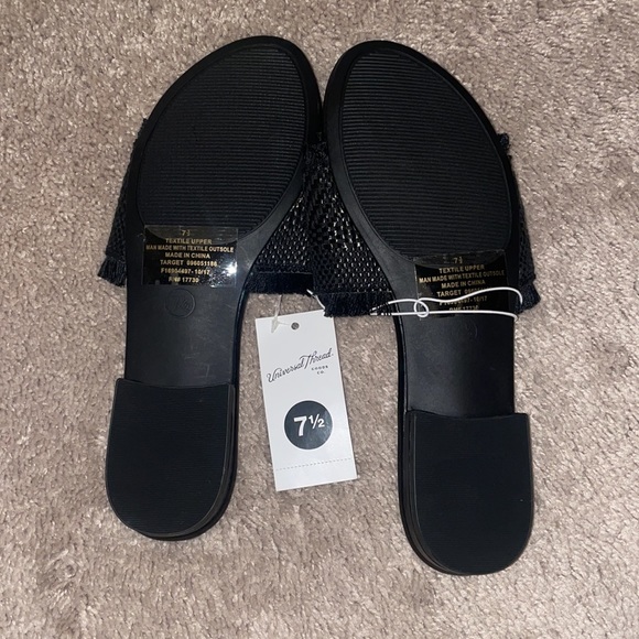 Universal Thread Black Sandals - Picture 3 of 3